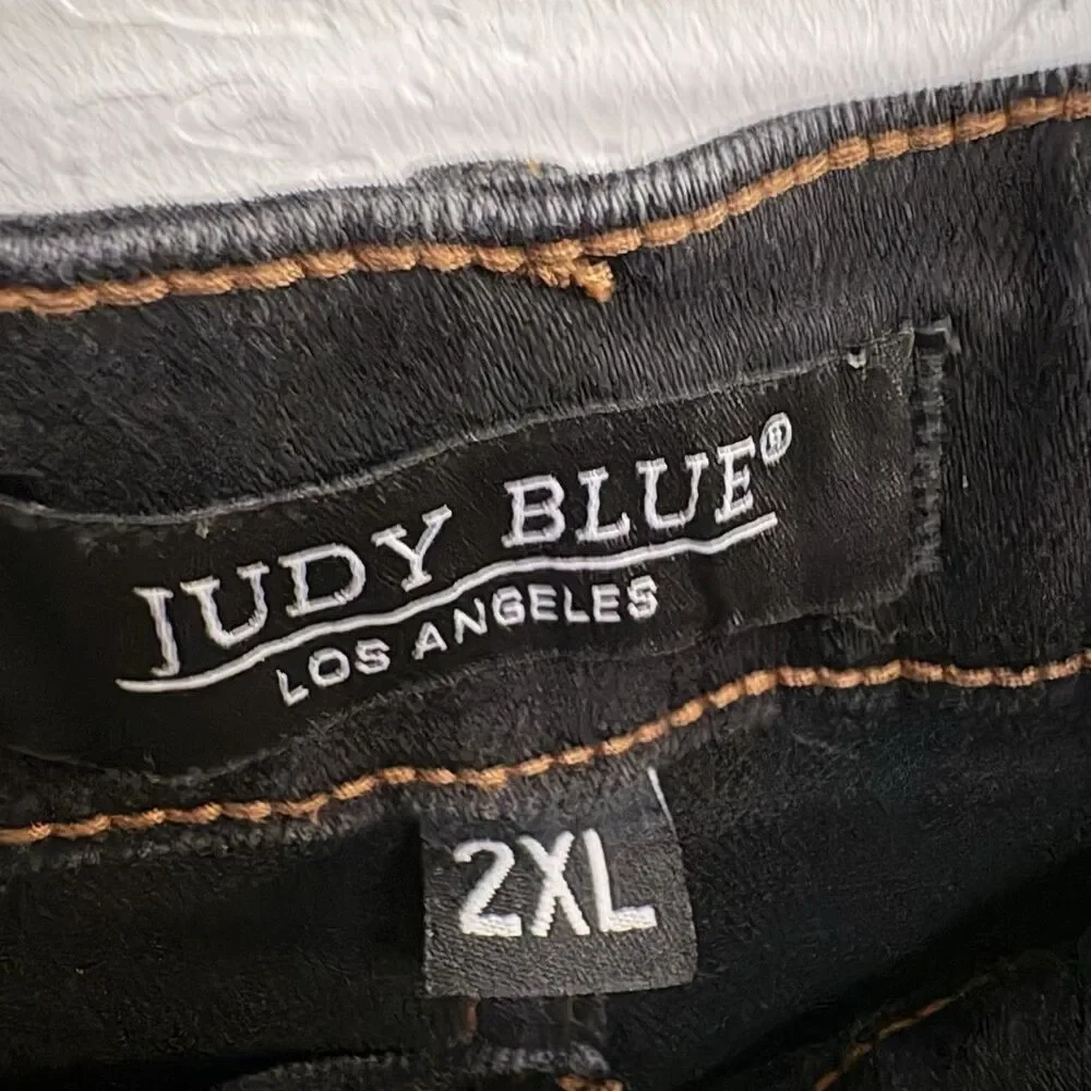 Judy Blue Los Angeles Women's Black Denim Cut-Off Fringe Hem Shorts Plus 2XL